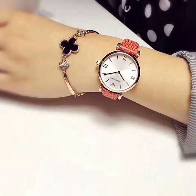 Emporio Armani Ar1876 Kadın Kol Saati